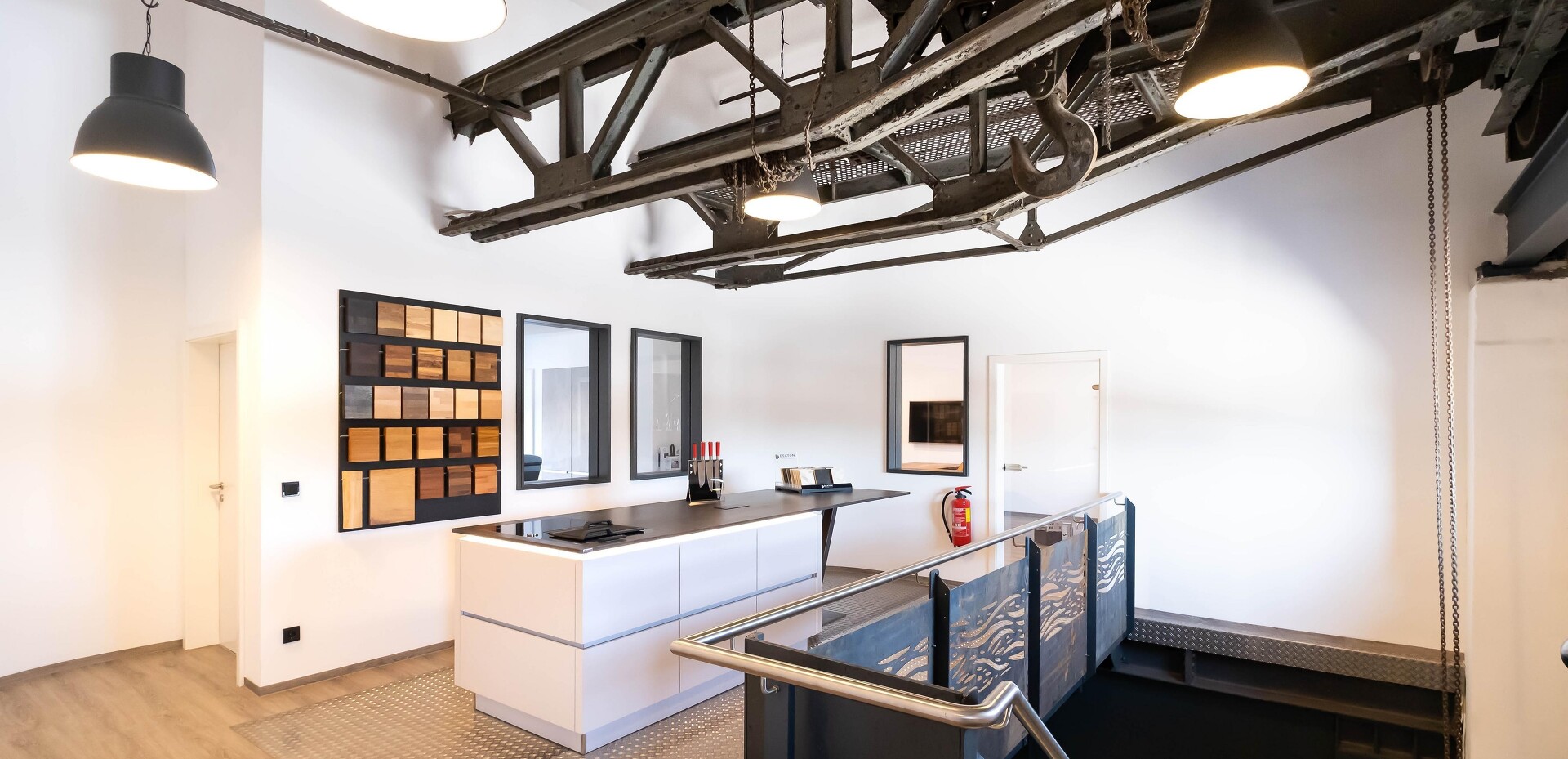 Elegantes Design in ehemaliger Maschinenhalle Elegantes Design in ehemaliger Maschinenhalle